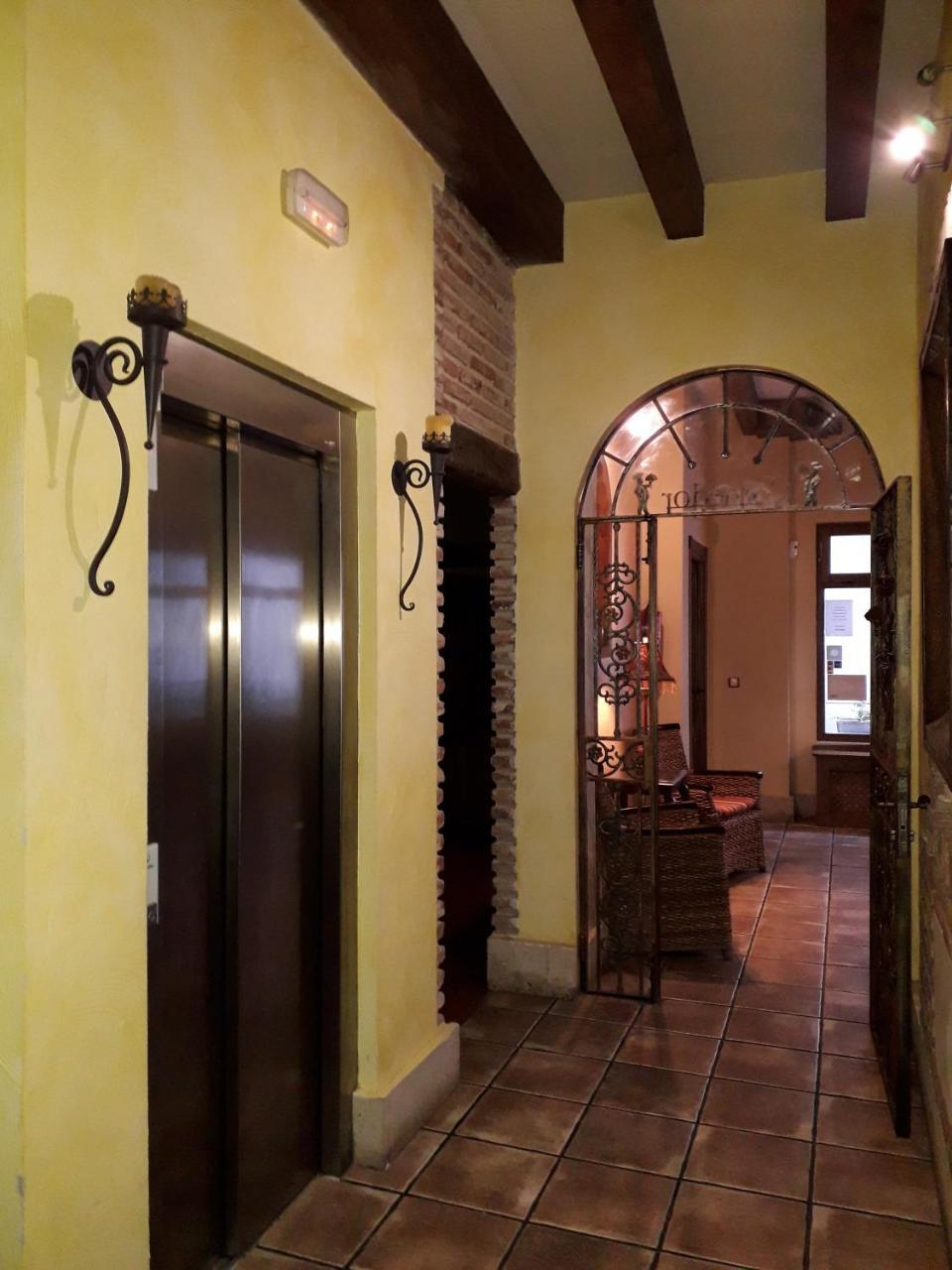 Hotel Rural El Marques Saldana Екстер'єр фото